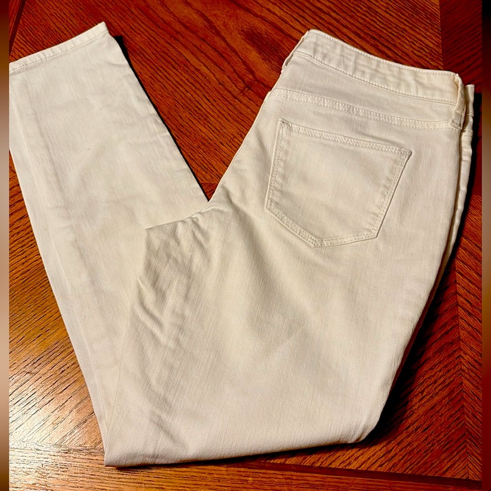Universal Thread White Denim Mid Rise Skinny Jeans size 28